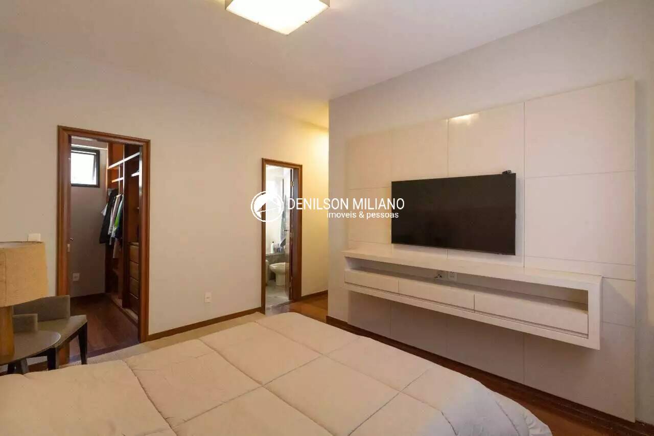 Apartamento para alugar com 4 quartos, 187m² - Foto 2