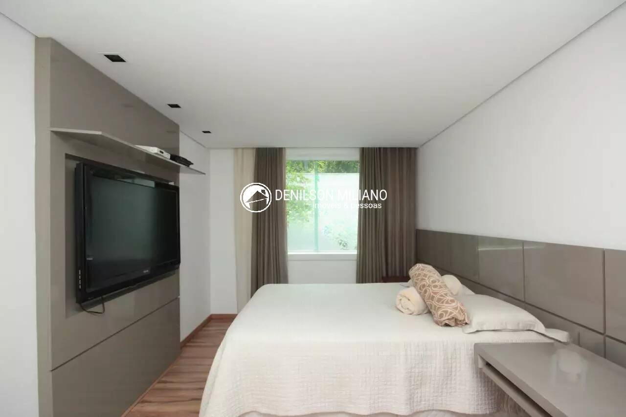 Casa à venda com 5 quartos, 850m² - Foto 16