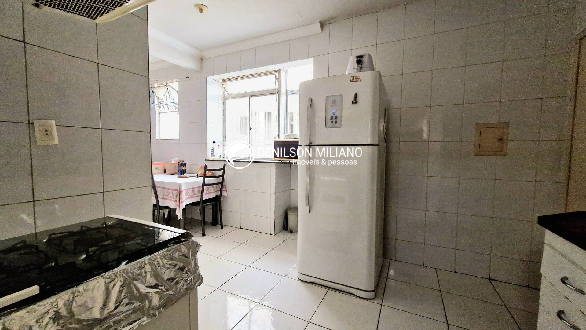 Apartamento à venda com 3 quartos, 95m² - Foto 11