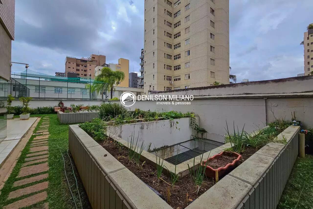 Apartamento para alugar com 4 quartos, 145m² - Foto 14