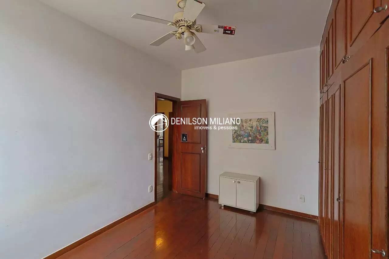 Apartamento para alugar com 4 quartos, 145m² - Foto 11