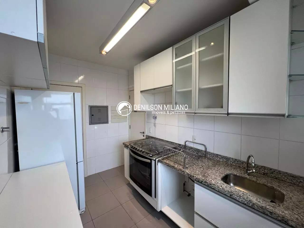 Apartamento para alugar com 3 quartos, 116m² - Foto 9