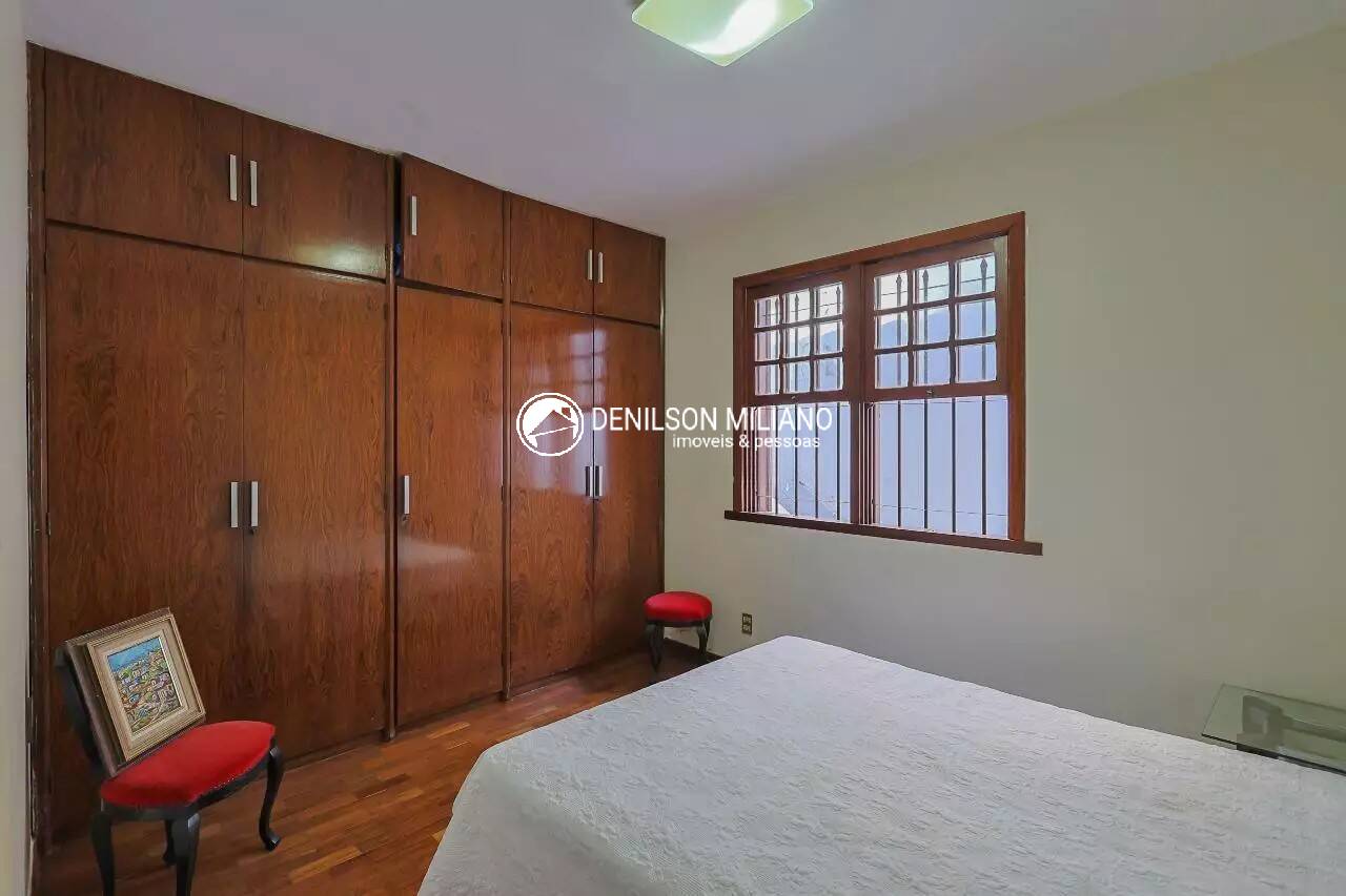 Casa para alugar com 5 quartos, 360m² - Foto 10