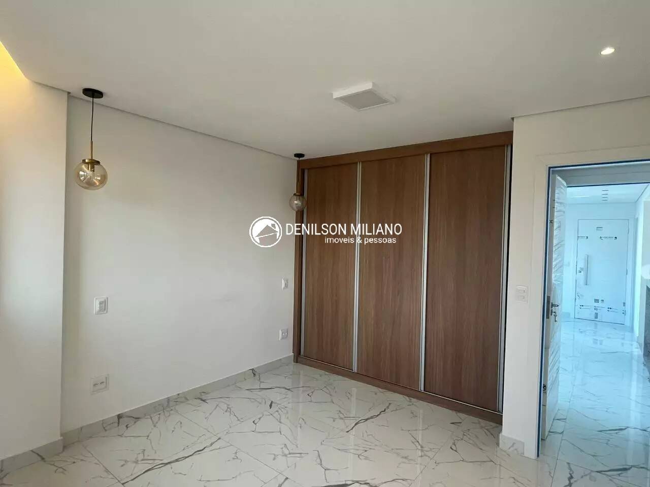 Apartamento para alugar com 2 quartos, 70m² - Foto 8