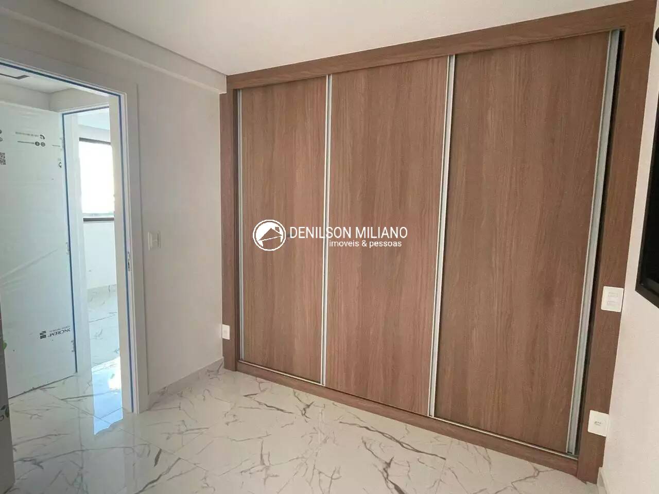 Apartamento para alugar com 2 quartos, 70m² - Foto 12