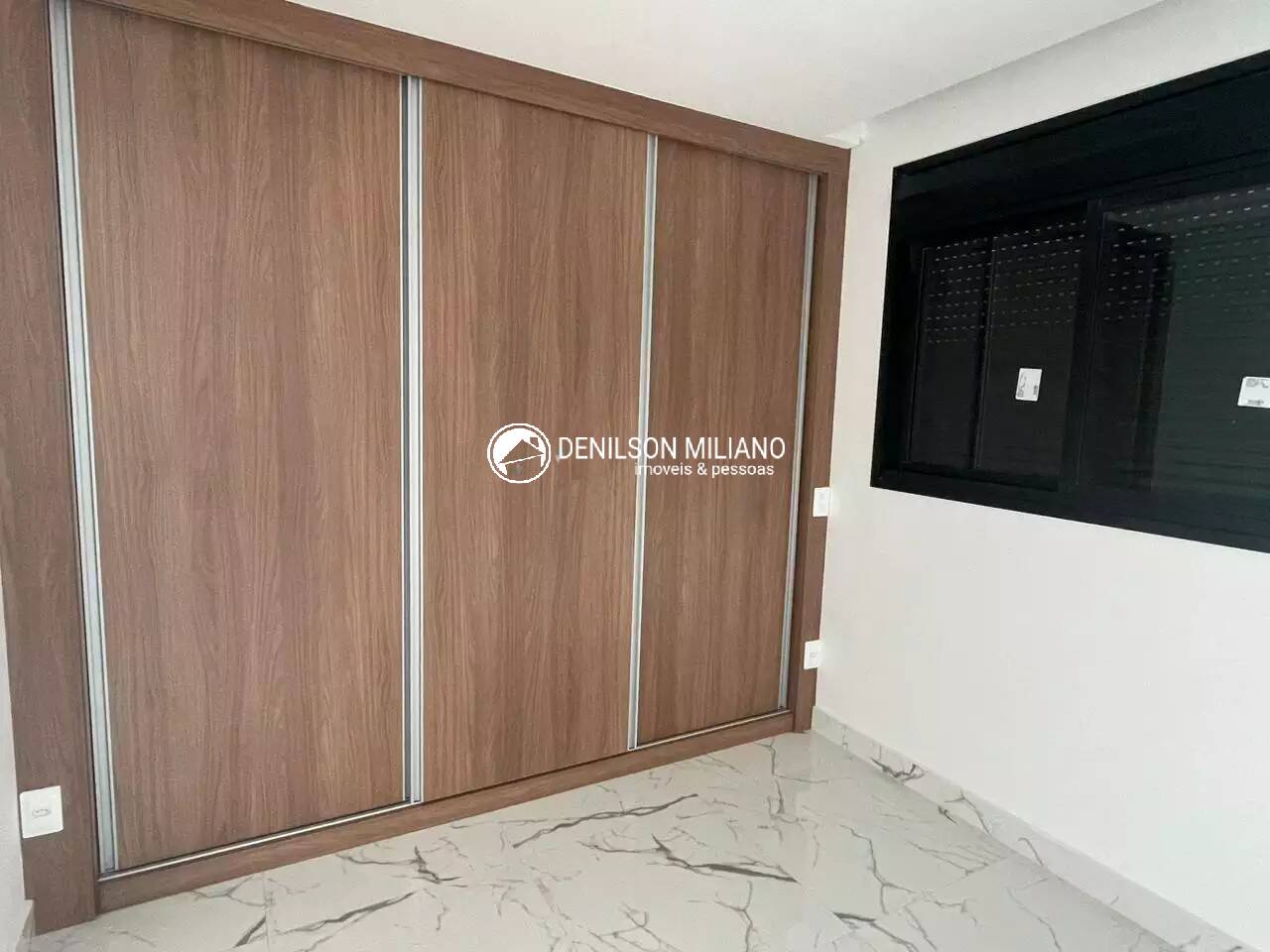 Apartamento para alugar com 2 quartos, 70m² - Foto 11