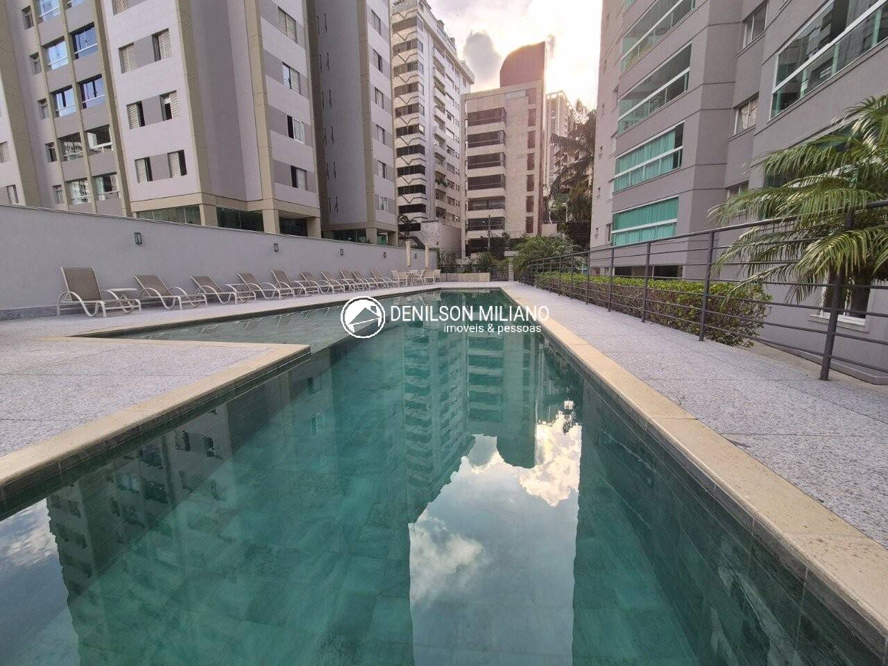 Apartamento para alugar com 4 quartos, 110m² - Foto 24