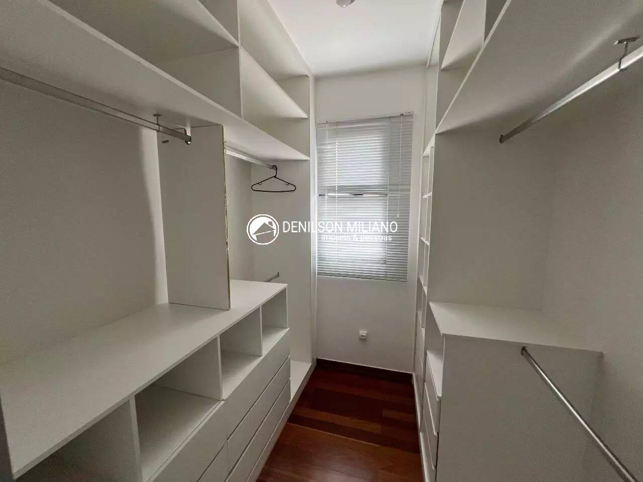 Apartamento para alugar com 4 quartos, 167m² - Foto 13