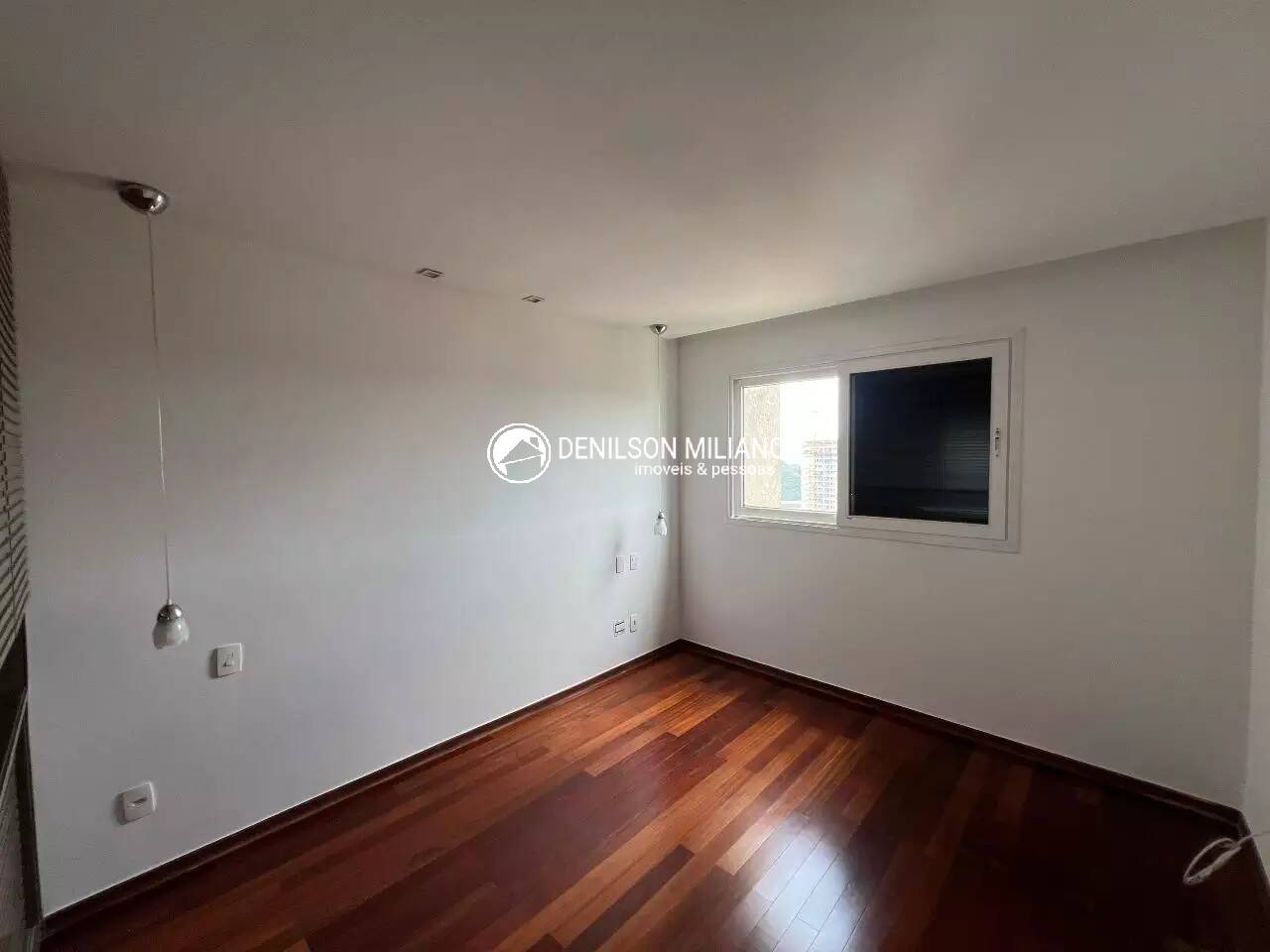 Apartamento para alugar com 4 quartos, 167m² - Foto 16