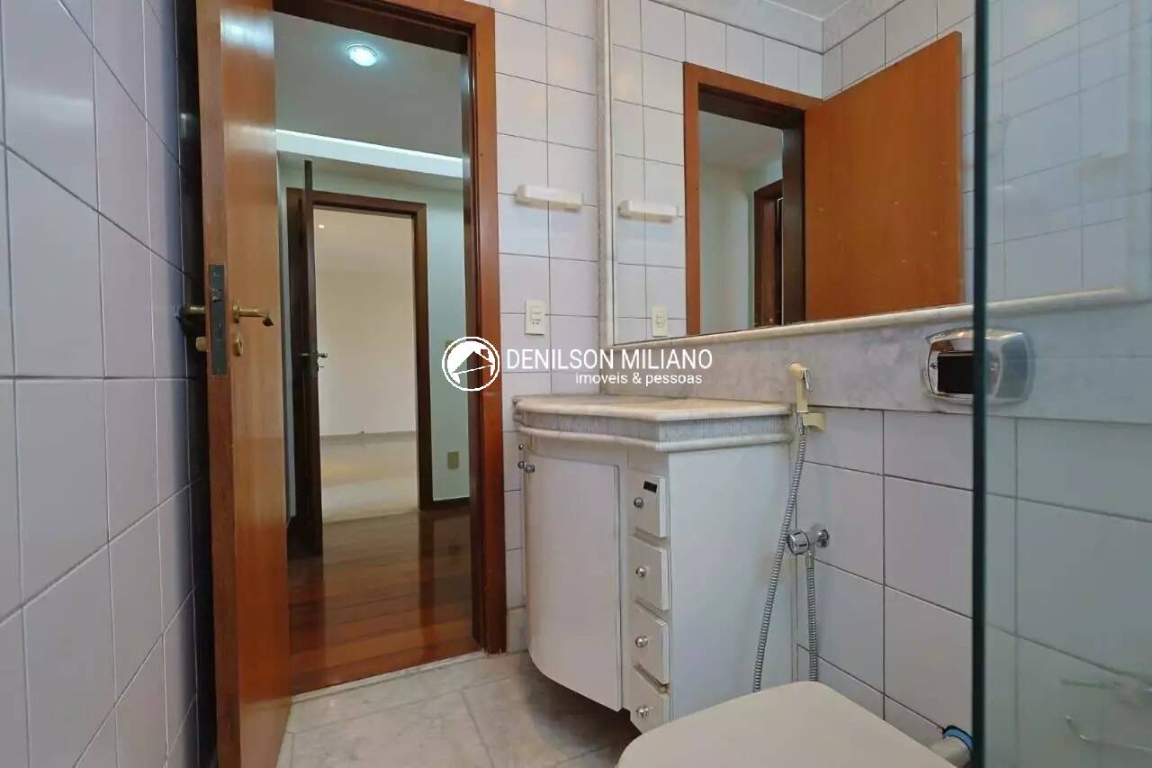 Apartamento para alugar com 3 quartos, 110m² - Foto 2