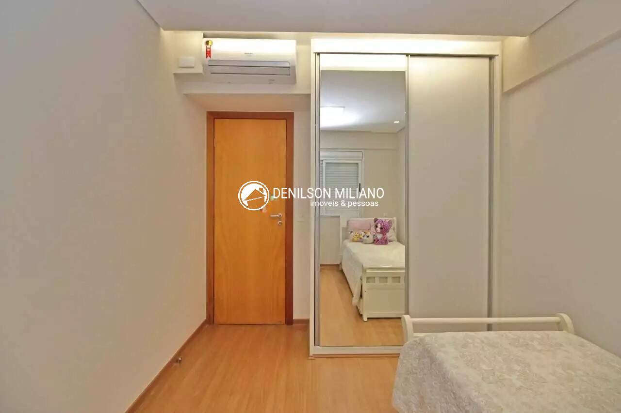 Apartamento para alugar com 4 quartos, 131m² - Foto 18