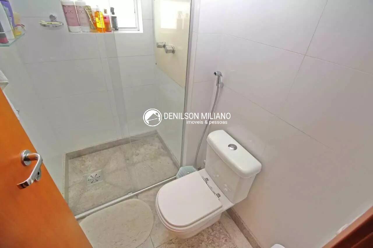 Apartamento para alugar com 4 quartos, 131m² - Foto 16