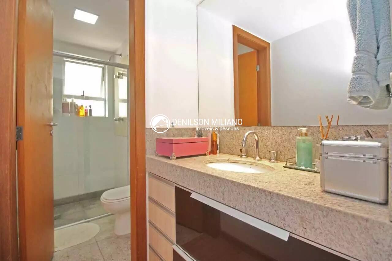 Apartamento para alugar com 4 quartos, 131m² - Foto 15